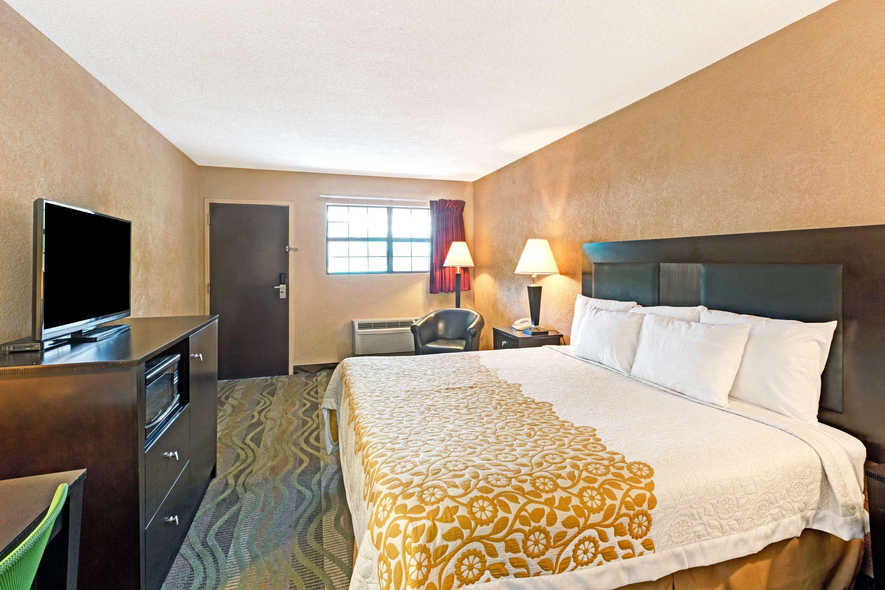 Days Inn By Wyndham Cherokee Near Casino Exterior foto